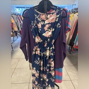 Like new women’s floral dress.size L